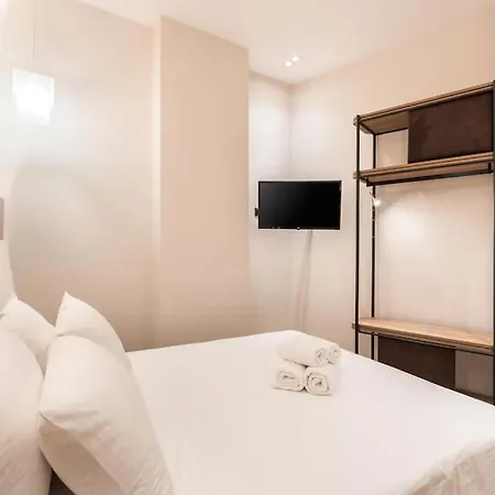 Apartment Bauhaus Luxury Suites 103 8' To Panepistimio Metro Athens
