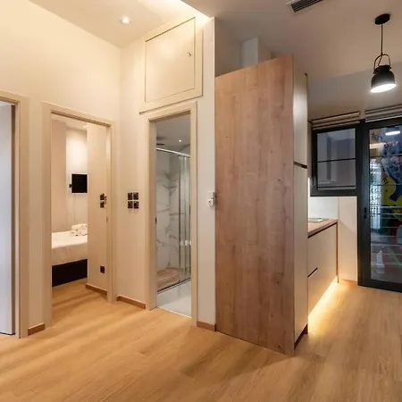 Bauhaus Luxury Suites 103 8' To Panepistimio Metro Athens